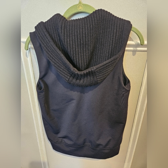 Theory Black Zip Up Vest With Ribbed Knit Hood Petite - Picture 3 of 3